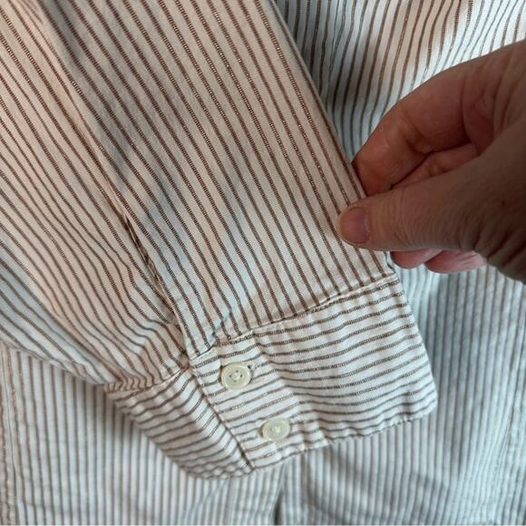 Lane Bryant stripes white metallic gold button down blouse curvy cut plus size - Picture 4 of 9